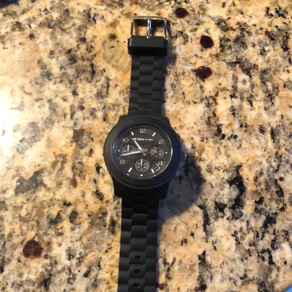 Michael Kors Watch - Picture 2 of 3